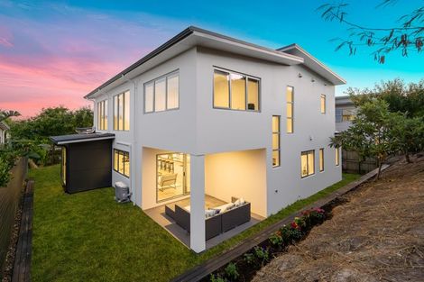 Photo of property in 8 Tuatini Place, Long Bay, Auckland, 0630