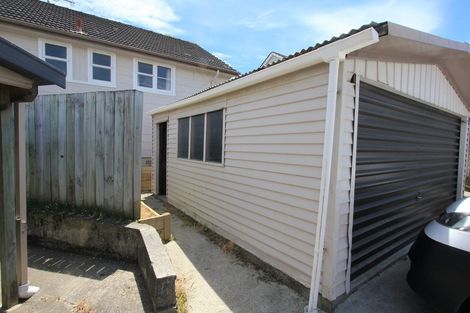 Photo of property in 8 Huxley Place, Glen Innes, Auckland, 1072
