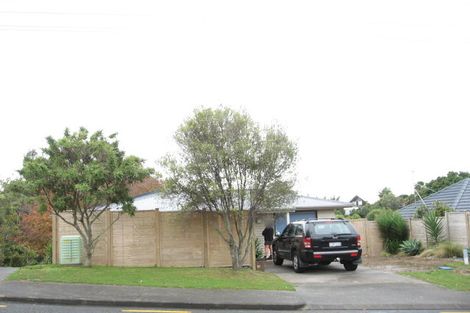 Photo of property in 86 Beach Road, Mellons Bay, Auckland, 2014