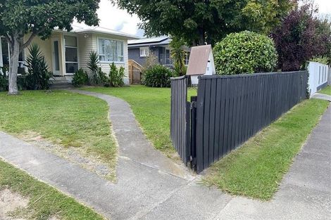 Photo of property in 20 Lipscombe Crescent, Havelock North, 4130