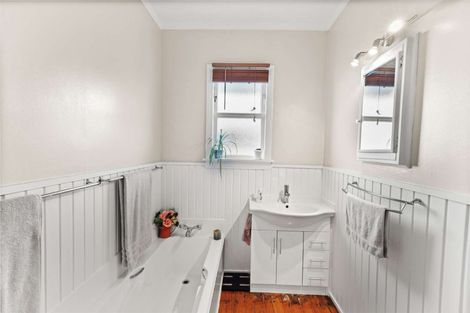 Photo of property in 33 Great North Road, Saint Johns Hill, Whanganui, 4501