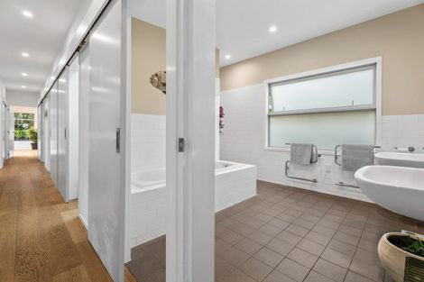 Photo of property in 50 Ngataringa Road, Devonport, Auckland, 0624