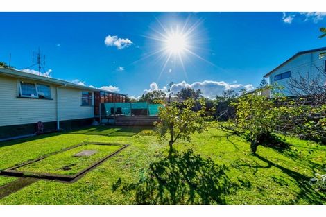 Photo of property in 13 Dunstall Place, Mangere Bridge, Auckland, 2022