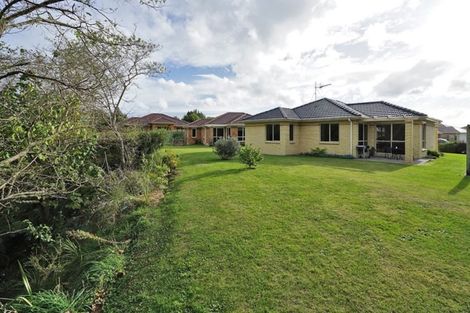 Photo of property in 55 Sovereign Isle Lane, Rototuna, Hamilton, 3210