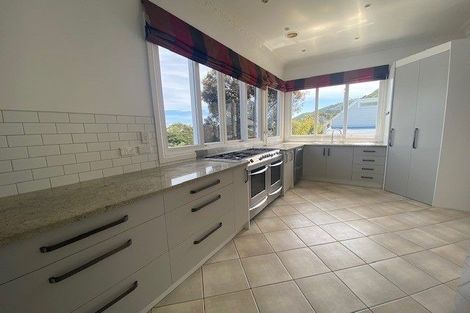 Photo of property in 5-7 Mahoe Street, Eastbourne, Lower Hutt, 5013