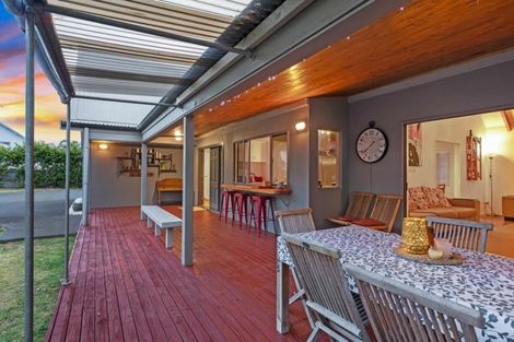 Photo of property in 2/25 The Avenue, Albany, Auckland, 0632