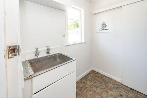 Photo of property in 62 Parkes Avenue, Saint Johns Hill, Whanganui, 4501