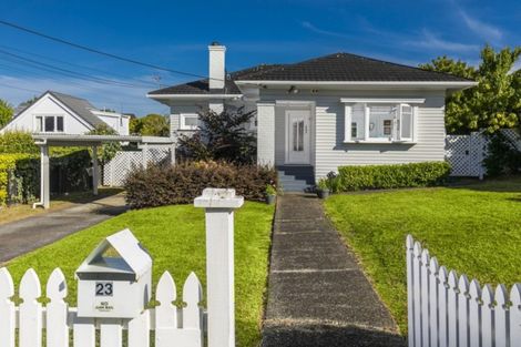 Photo of property in 23 Eversleigh Road, Belmont, Auckland, 0622