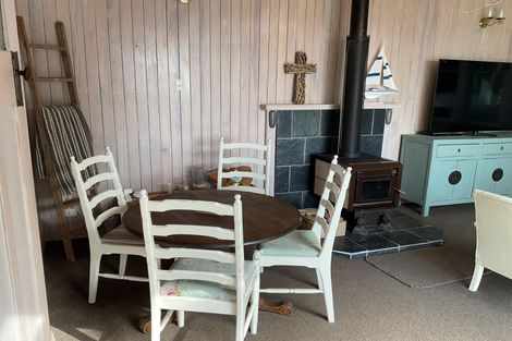 Photo of property in 9 Hibiscus Avenue, Snells Beach, 0920