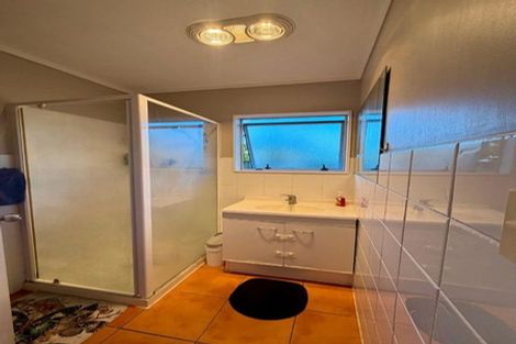 Photo of property in 2/47 Archibald Road, Kelston, Auckland, 0602