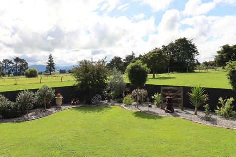 Photo of property in 359 Moreton Road, Parkvale, Carterton, 5792