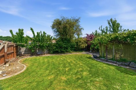 Photo of property in 8 Nyoli Street, Northcote, Christchurch, 8052