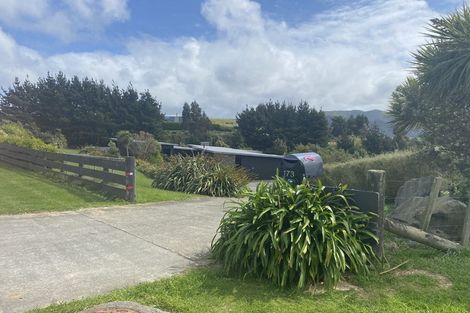 Photo of property in 173 Bing Lucas Drive, Tawa, Wellington, 5028