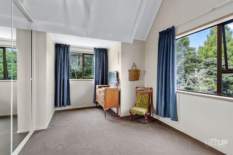 Photo of property in 242 Forest Hill Road, Waiatarua, Auckland, 0612