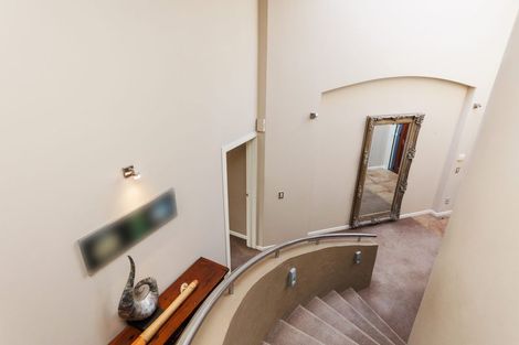 Photo of property in 5 The Oaks, Awapuni, Palmerston North, 4412