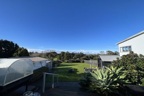 Photo of property in 1373 Whangaparaoa Road, Army Bay, Whangaparaoa, 0930