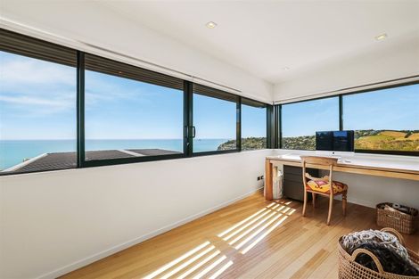 Photo of property in 130 Richmond Hill Road, Richmond Hill, Christchurch, 8081