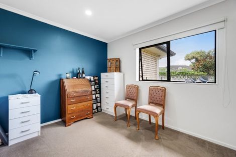 Photo of property in 8 Lamia Place, The Gardens, Auckland, 2105