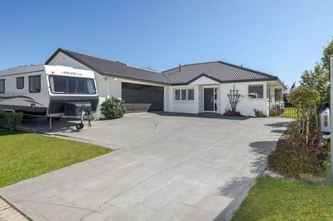 Photo of property in 18 Lotus Avenue, Mount Maunganui, 3116