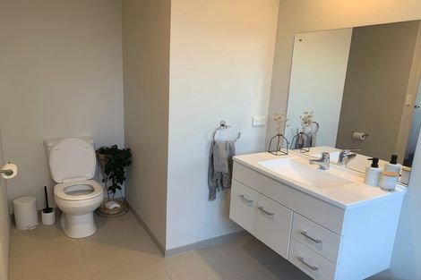 Photo of property in 328b Carrington Street, Vogeltown, New Plymouth, 4310