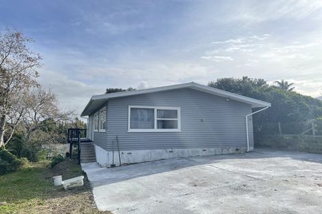 Photo of property in 5a Springbank Lane, Te Atatu Peninsula, Auckland, 0610