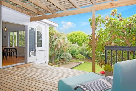 Photo of property in 216 Collingwood Street, Nelson South, Nelson, 7010