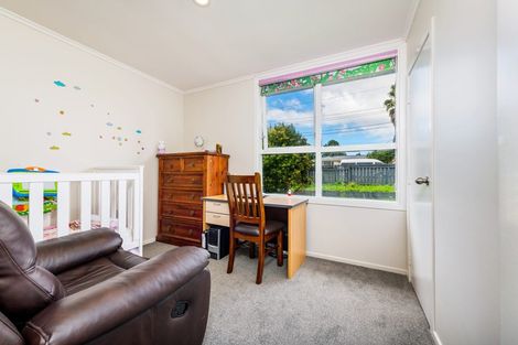 Photo of property in 1/22 Larnoch Road, Henderson, Auckland, 0610