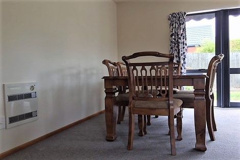 Photo of property in 2/27 Cardigan Bay Place, Addington, Christchurch, 8024