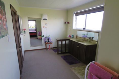 Photo of property in 17 Ngahue Crescent, Carters Beach, Westport, 7825