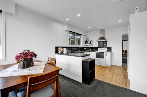 Photo of property in 9 Waimea Street, Westown, New Plymouth, 4310