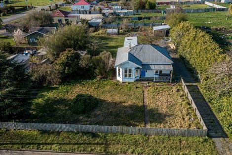 Photo of property in 21 Clarence Street, Waiau, 7332