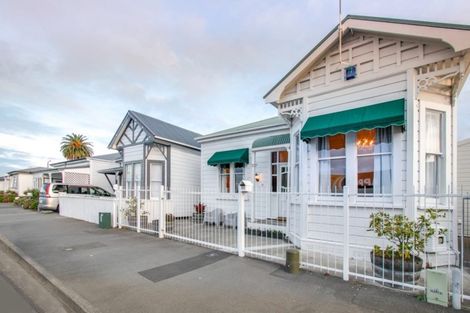 Photo of property in 11 Wellesley Road, Napier South, Napier, 4110