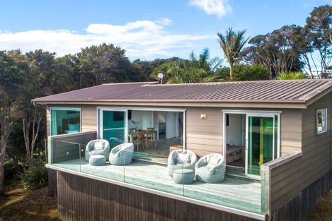 Photo of property in 50 Carsons Road, Waiheke Island, 1971