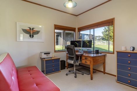 Photo of property in 457 Kiwitahi Road, Helensville, 0875