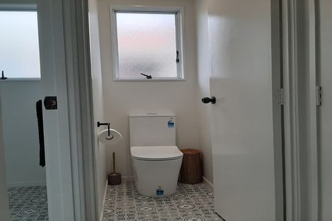 Photo of property in 34 Hassan Drive, Massey, Auckland, 0614