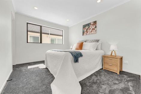 Photo of property in 24 Ballyalton Crescent, Flat Bush, 2019