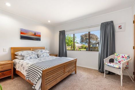 Photo of property in 94 Cedar Drive, Paraparaumu Beach, Paraparaumu, 5032