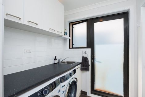 Photo of property in 24 Heatherlea Heights, Feilding, 4702