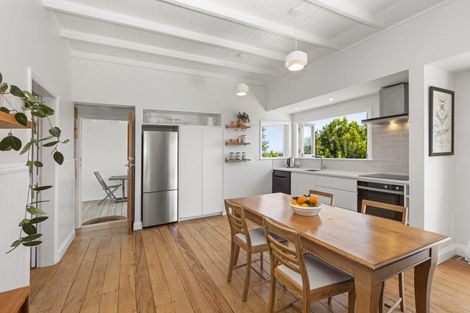 Photo of property in 18 Stewart Street, Raglan, 3225