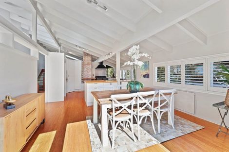 Photo of property in 11 Micawber Place, Mellons Bay, Auckland, 2014