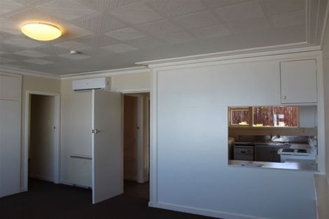 Photo of property in 92 Eglinton Road, Mornington, Dunedin, 9011