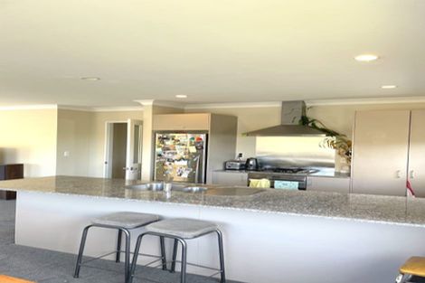 Photo of property in 5 Gifford Grove, Churton Park, Wellington, 6037