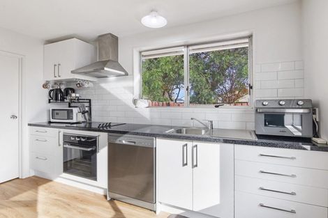 Photo of property in 2/11 Farnborough Street, Aranui, Christchurch, 8061