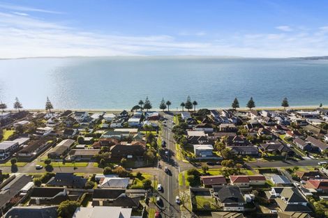 Photo of property in 10 Eastern Beach Road, Eastern Beach, Auckland, 2012