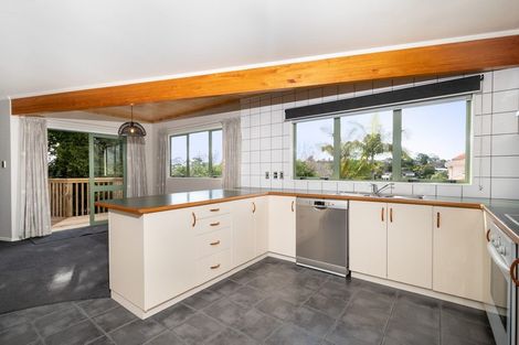 Photo of property in 29 Jubaea Place, Henderson, Auckland, 0610