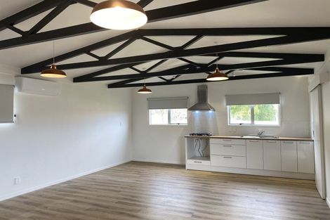 Photo of property in 235 Edmonton Road, Te Atatu South, Auckland, 0610