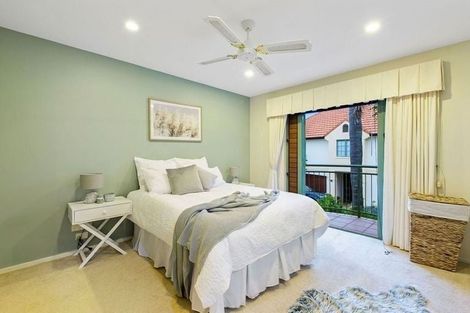 Photo of property in 28 Parkwood Crescent, Gulf Harbour, Whangaparaoa, 0930