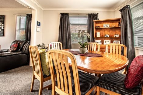 Photo of property in 174 Queen Street West, Levin, 5510