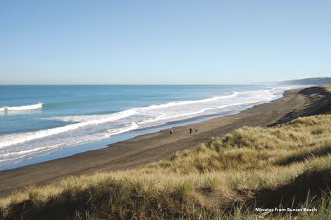 Photo of property in 26 Cordyline Road, Port Waikato, Tuakau, 2695