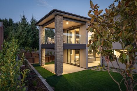 Photo of property in 18 Fenton Avenue, Wanaka, 9305